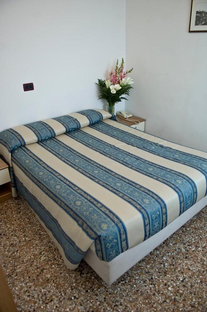 Casa Sant'Andrea Bed & Breakfast Venice Exterior photo