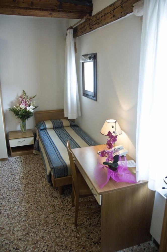 Casa Sant'Andrea Bed & Breakfast Venice Exterior photo