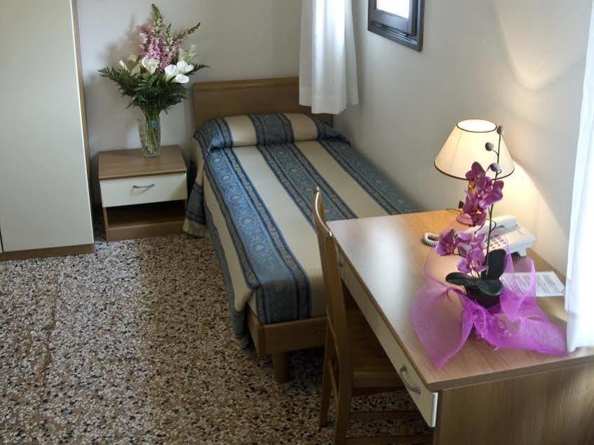 Casa Sant'Andrea Bed & Breakfast Venice Exterior photo